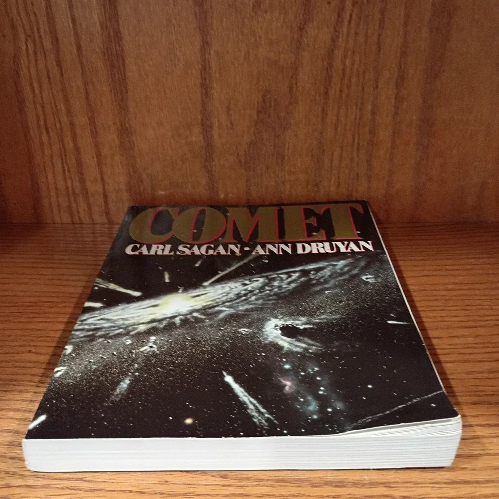 COMET by Carl Sagan & Ann Druyan 1985 Trade Paperback Book